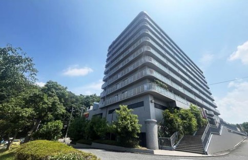 ファミール竹城台